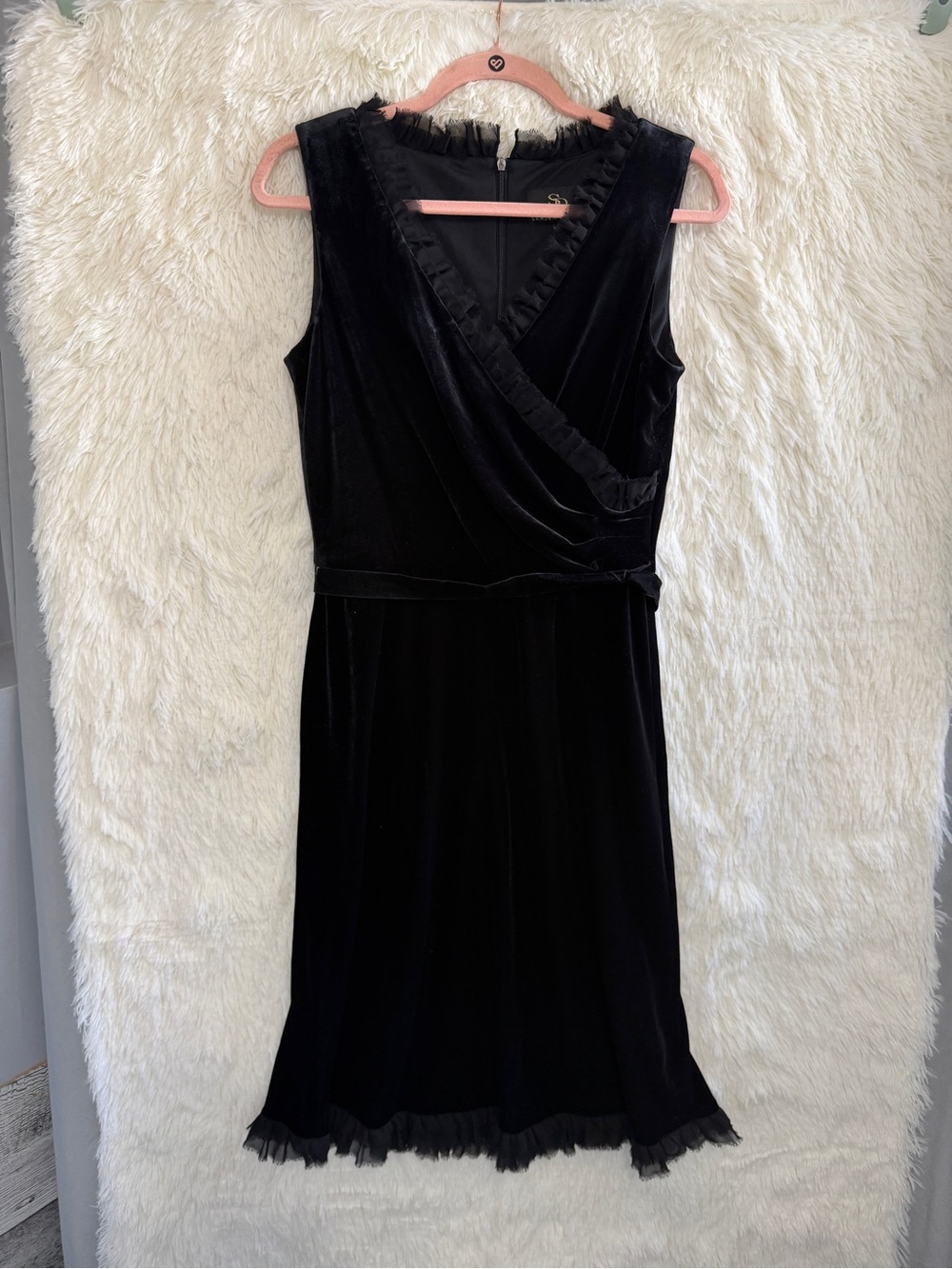 Sandra Darren Womens Whimsigoth Velvet Holiday Party Dress Size 8 Black Cocktail